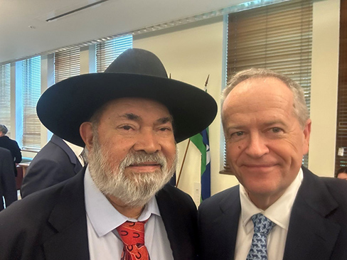 photo of Patrick Dodson and Minister Shorten 2023